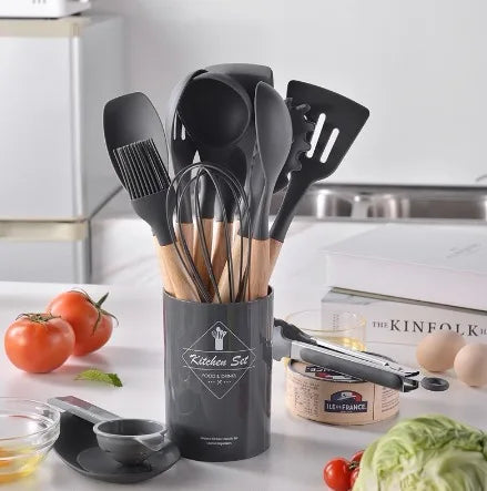 Conjunto de Colheres de Silicone para Cozinha – Antiferrugem, Livre de BPA, com Cabo de Madeira – Kit com 12 Peças de Utensílios de Cozinha