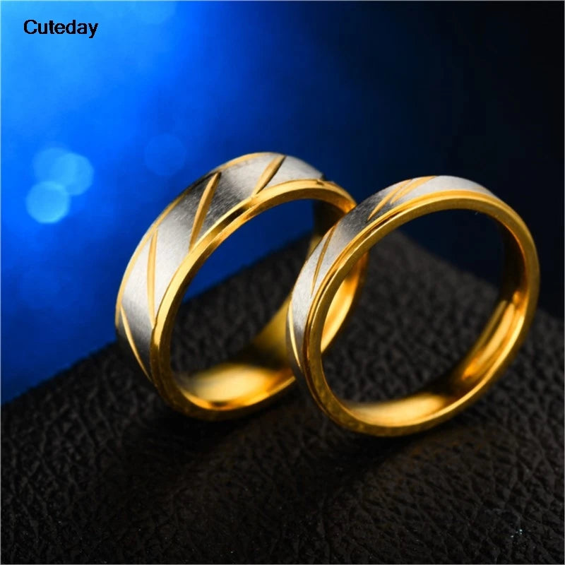 Anéis de Casal com Design Exclusivo de Onda – Aço Inoxidável Premium