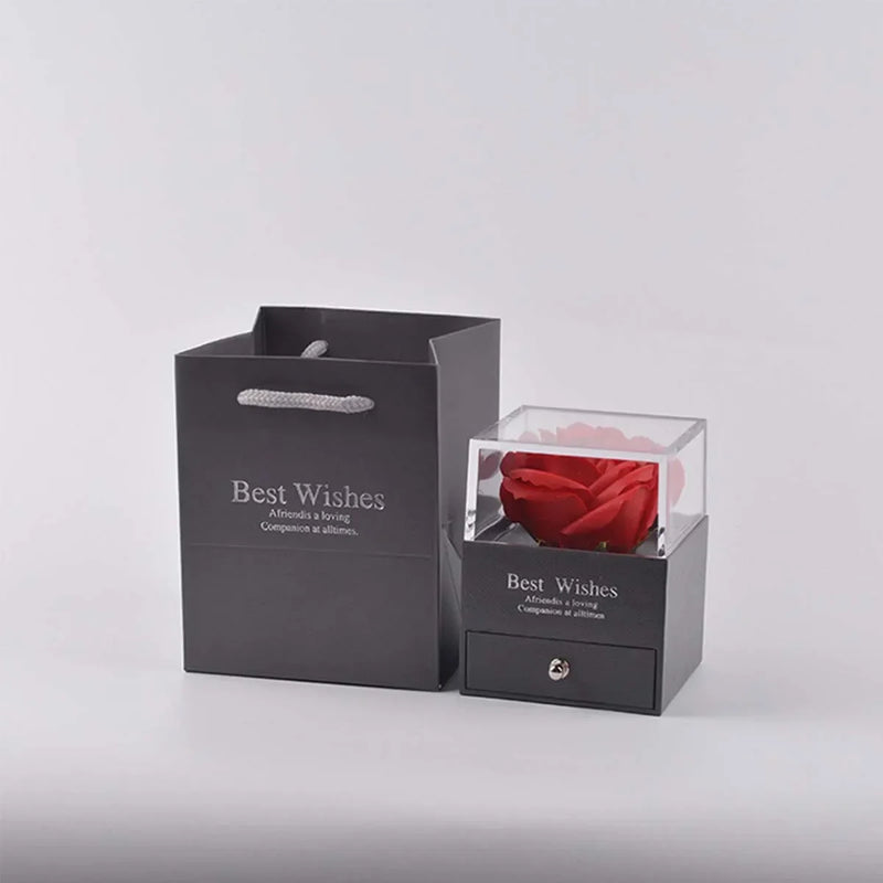 Colar Feminino com Pingente Coração Vazado e Zircônia + Caixa Presente com Flor Eterna – Presente Perfeito para o Dia das Mães